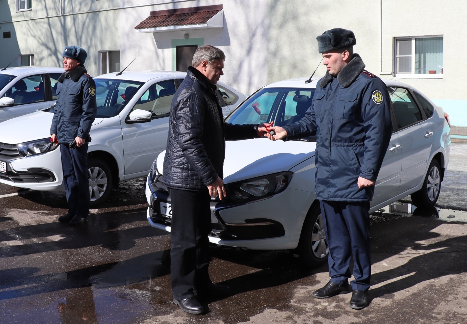 В автомобильный парк УФСИН Пензенской области передали легковые автомобили