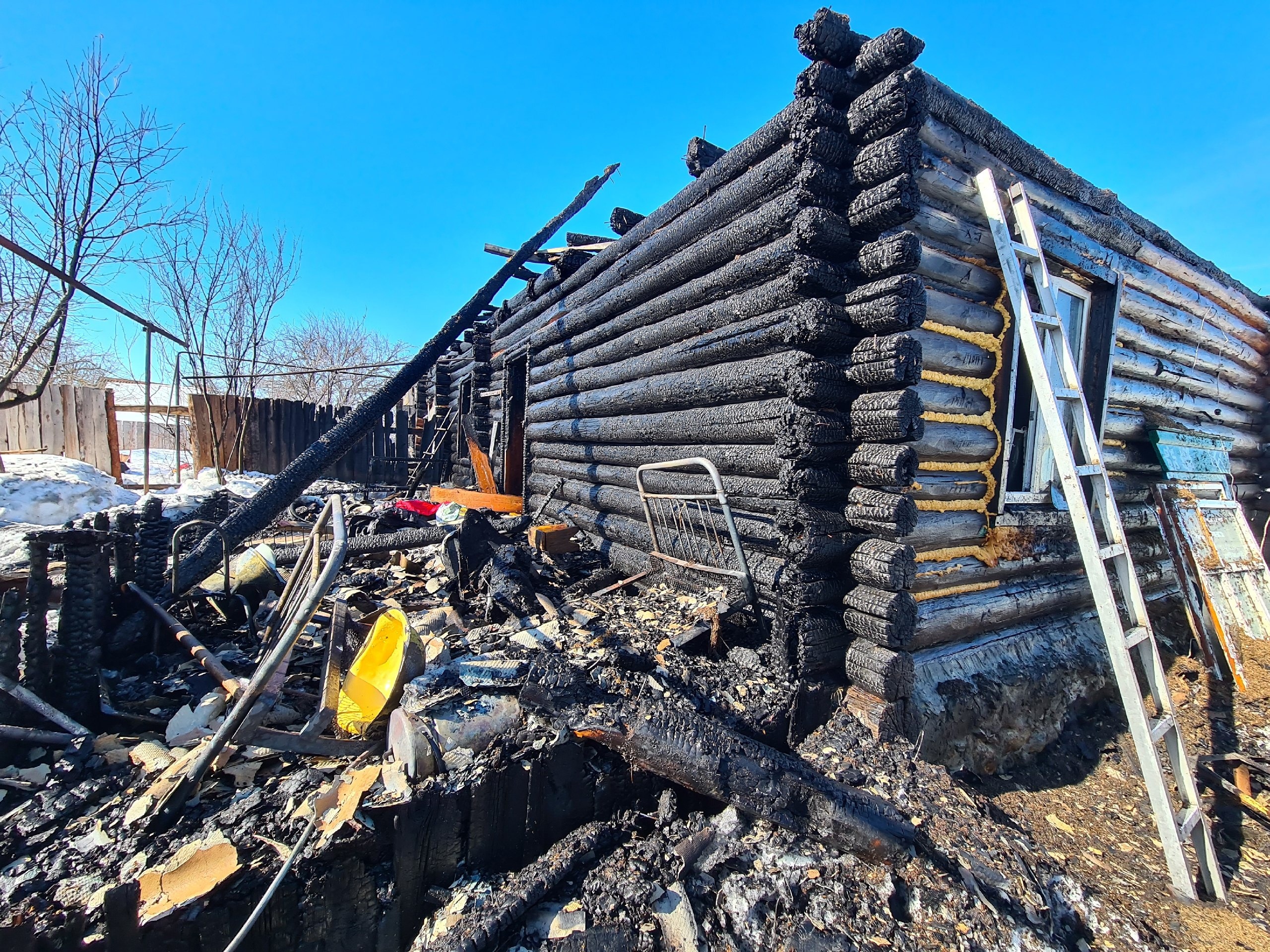 В селе Городищенского района сгорел двухквартирный дом