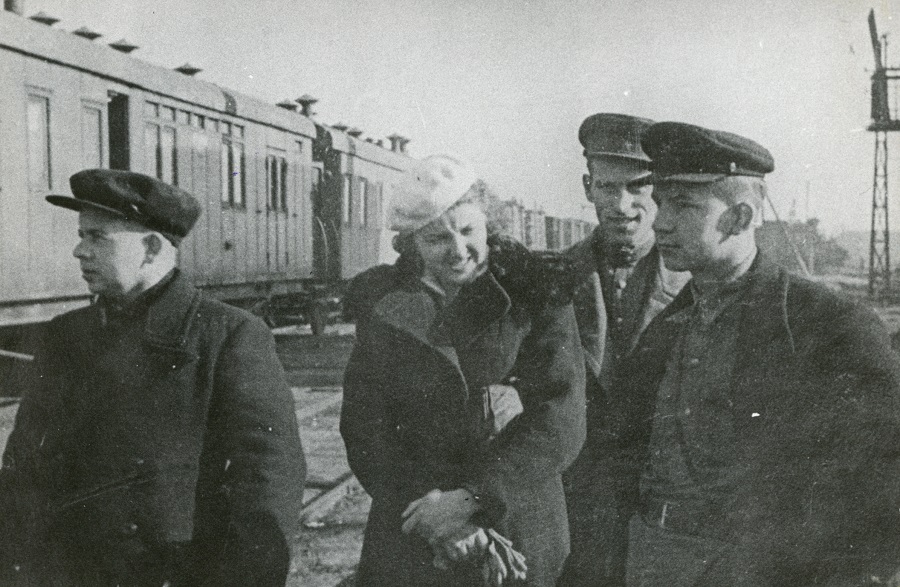 эшелоннн.jpg