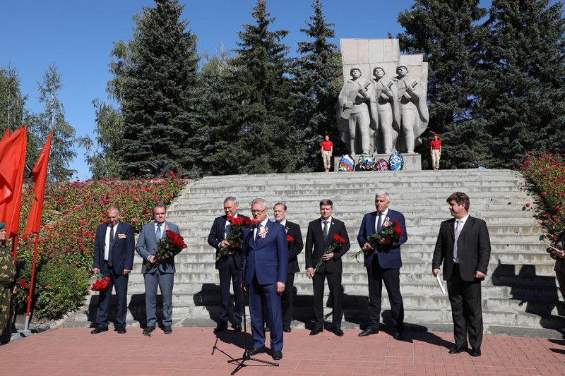 
		
		В Кузнецке почтили память погибших во Второй Мировой войне
		
	