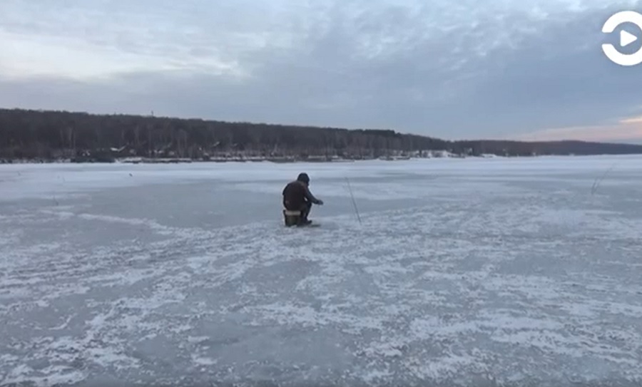 
		
		Сотрудники МЧС провели профилактический рейд на Сурском водохранилище
		
	