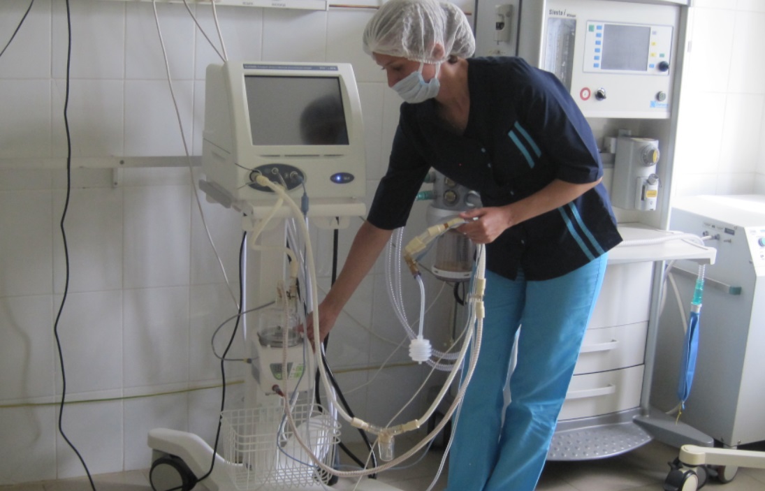 
		
		В кузнецкую детскую больницу привезли новый аппарат ИВЛ
		
	