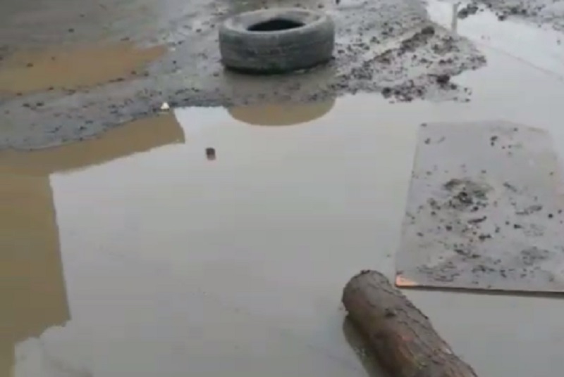 
		
		Горожанин пожаловался на грязь в центре Пензы из-за стройки
		
	