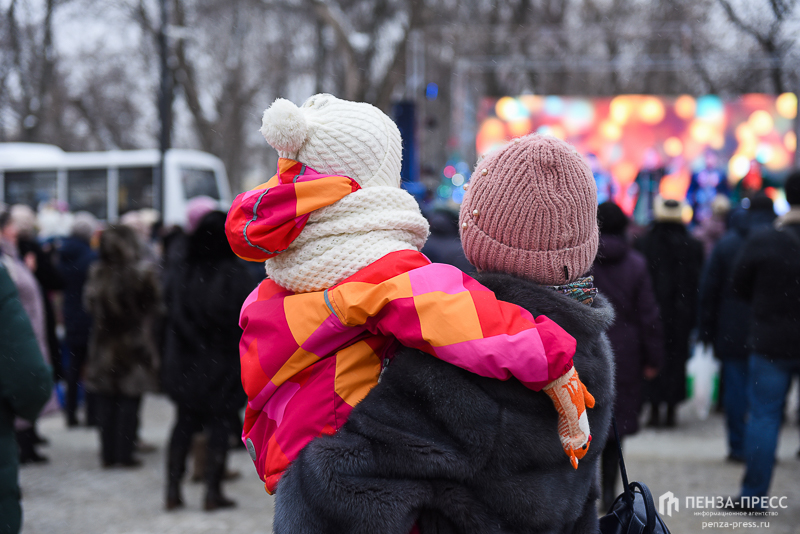 
		
		Все российские семьи с детьми до 7 лет получат выплату к Новому году
		
	
