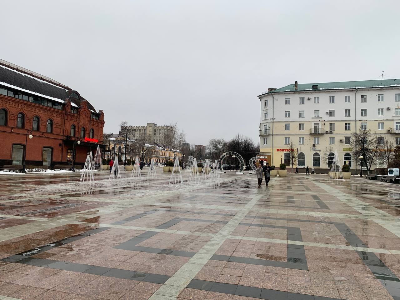 В Пензе на площади Ленина появилось цифровое обозначение наступающего года