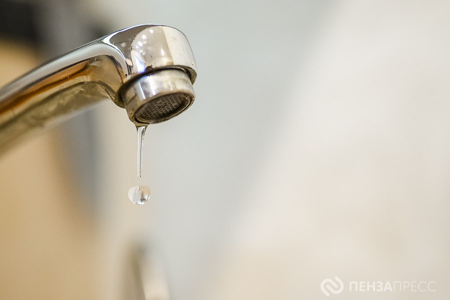 Горячая вода пенза арбеково сегодня. Water Drips from the tap. Leaky Faucet. Droplet Falling from a tap. Droplet Falling from a tap stock Footage.