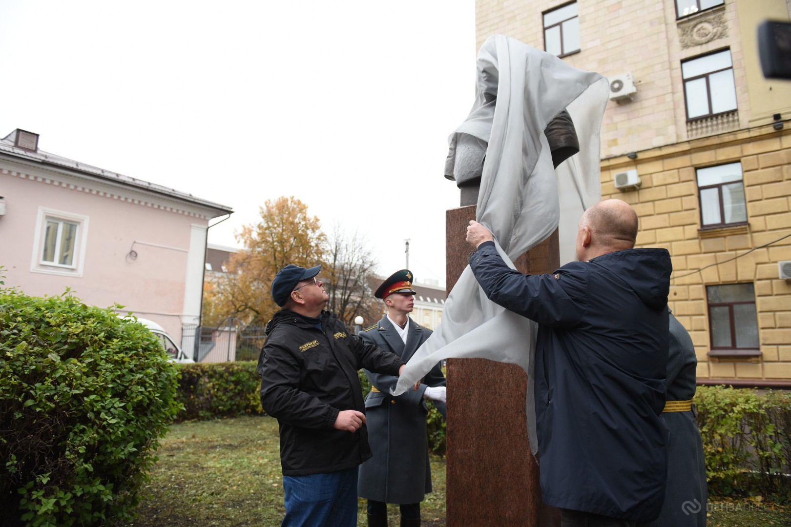 В Пензе состоялось открытие бюста первого секретаря обкома КПСС Бориса  Зубкова