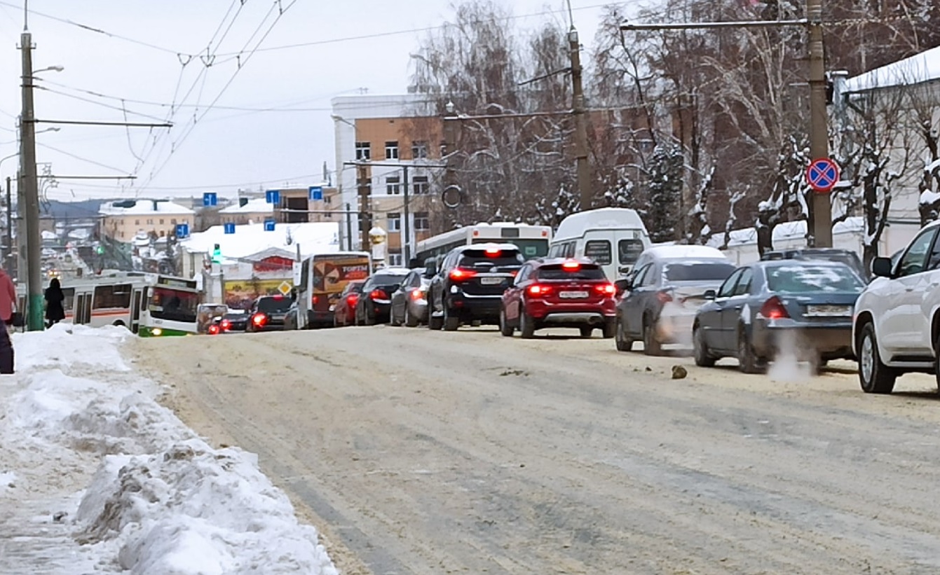 Красносельский коллапс. Снегопад коллапс. Пробка в Уфе зимой. Пробка на улице зимой. Пробка в Белгороде зима.