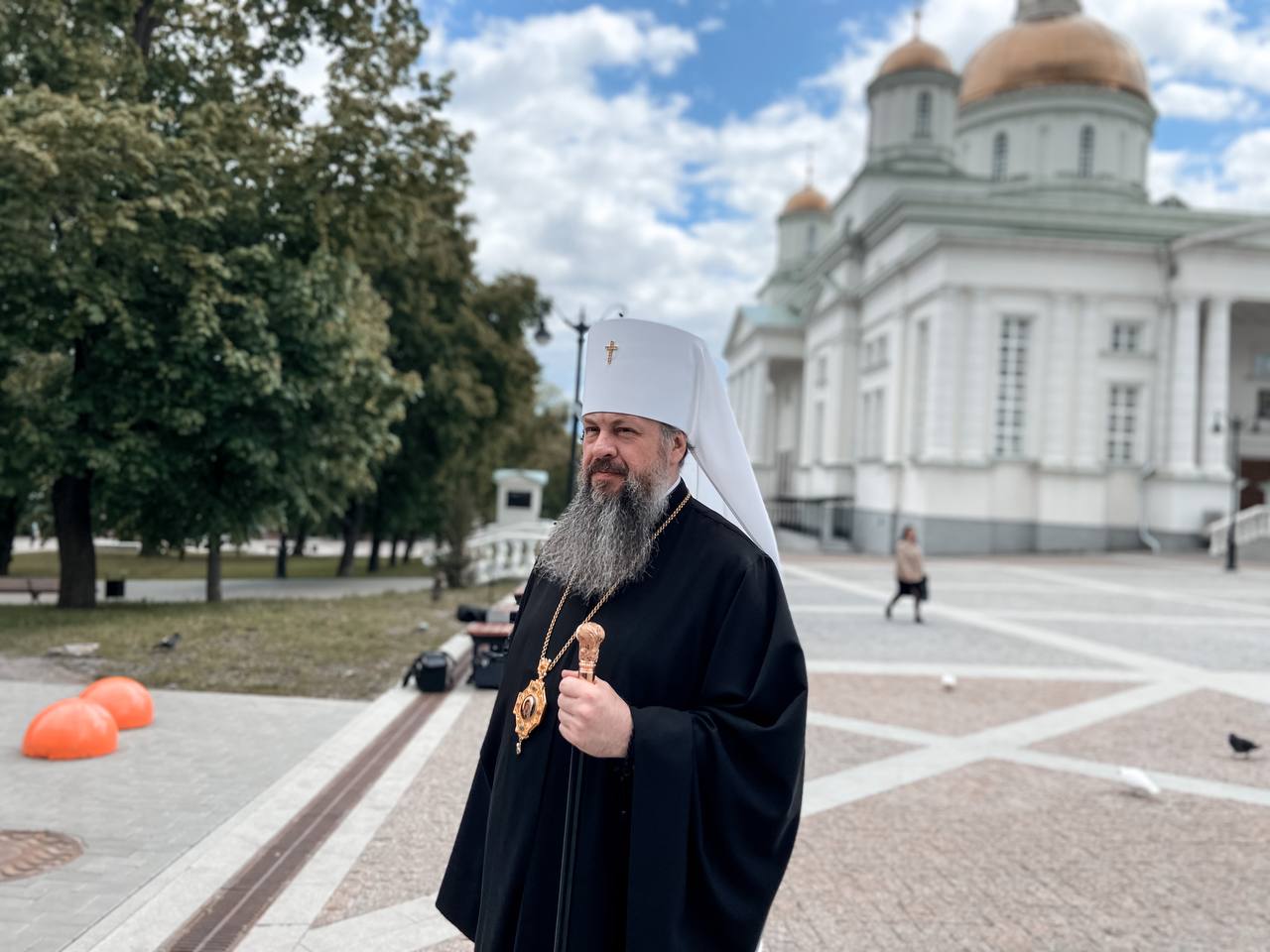 Патриарх Кирилл ходит по воде